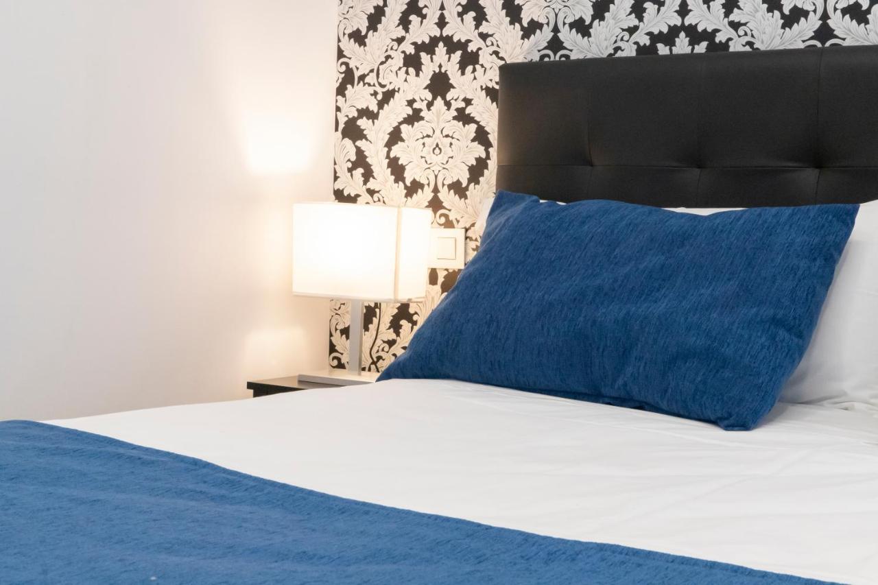 Hostal Boutique I Host You Madrid Kültér fotó